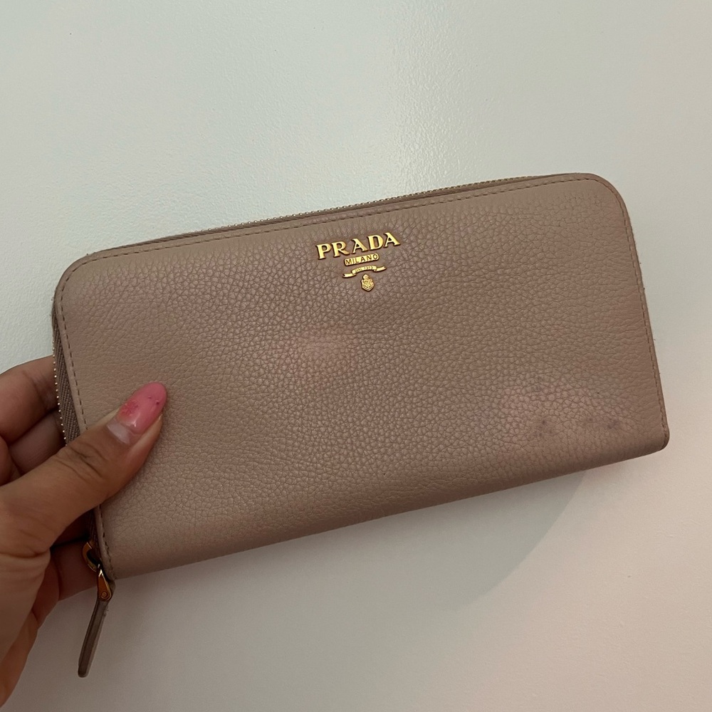 PRADA • Authentic continental wallet in Beige/Blush pink • Excellent condition